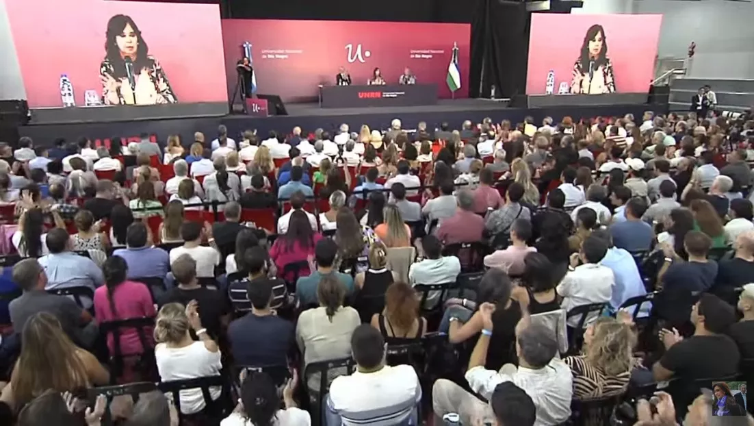 Captura web_10-3-2023_193944_www.youtube.com