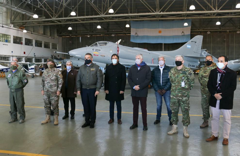 Mosquera_recibe_a_Rossi2