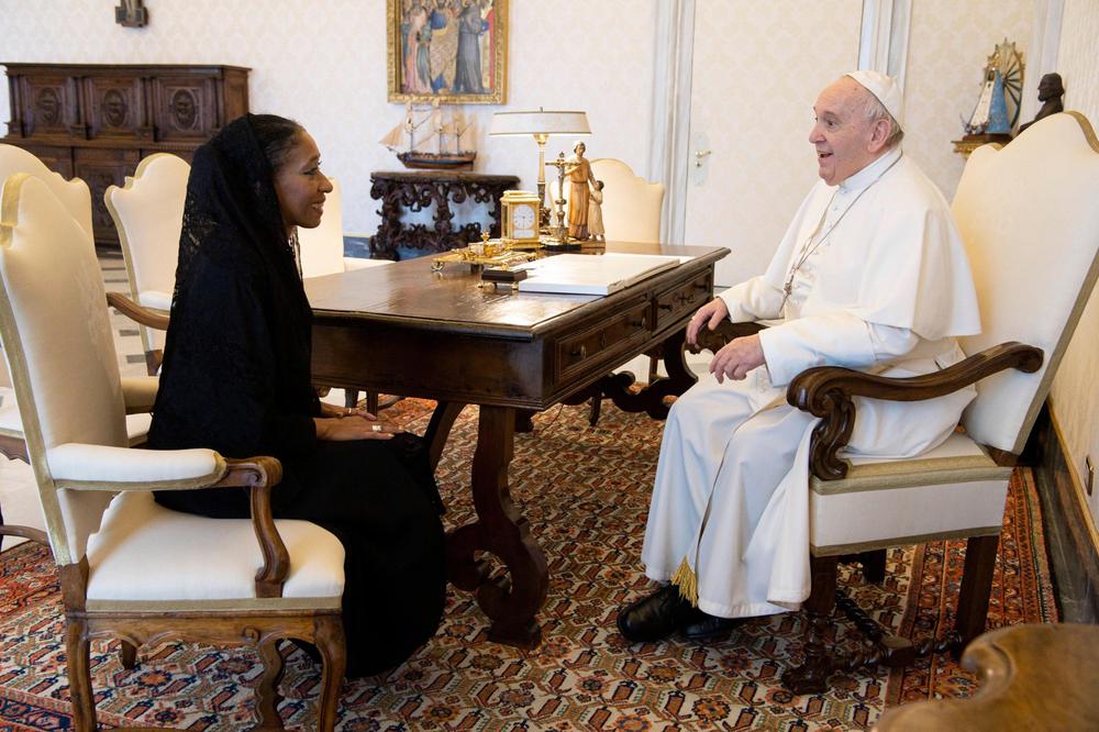 23-05-2020_la_embajadora_argentina_ante_el