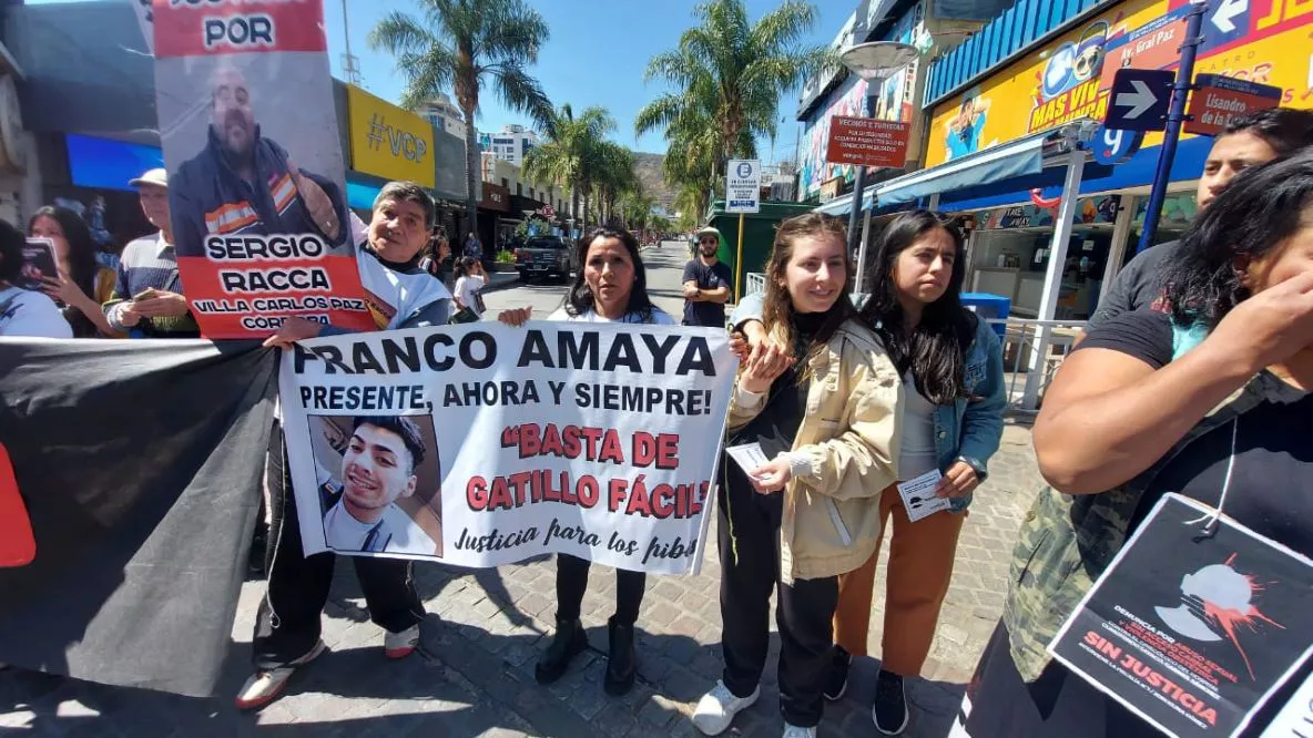 multimedia.normal.bccef427f0a205fb.4d6172636861204672616e636f20416d617961206279204361726c6f732050615f6e6f726d616c2e77656270