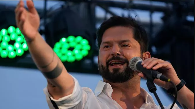 screenshot-static.dw.com-2021.12.19-20_03_47