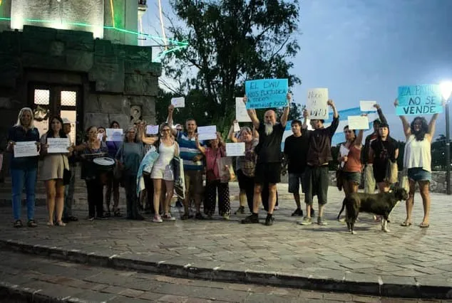 Actividad-autoconvocada-contra-el-DNU-de-ajuste-Alta-Gracia-Quimey-Bareiro-2